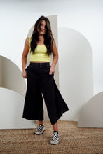 Load image into Gallery viewer, Sunshine Daisies Crop Tank