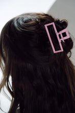 Load image into Gallery viewer, Pink Hair Claw
