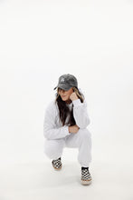 Load image into Gallery viewer, Warm &amp; Cozy Matching Sweatsuit (white)
