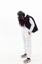 Load image into Gallery viewer, Warm &amp; Cozy Matching Sweatsuit (white)
